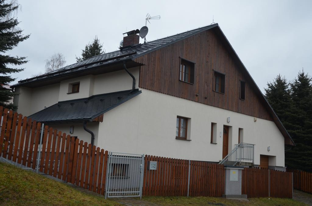 Apartamento Haus Tolstejn Jiřetín pod Jedlovou Exterior foto