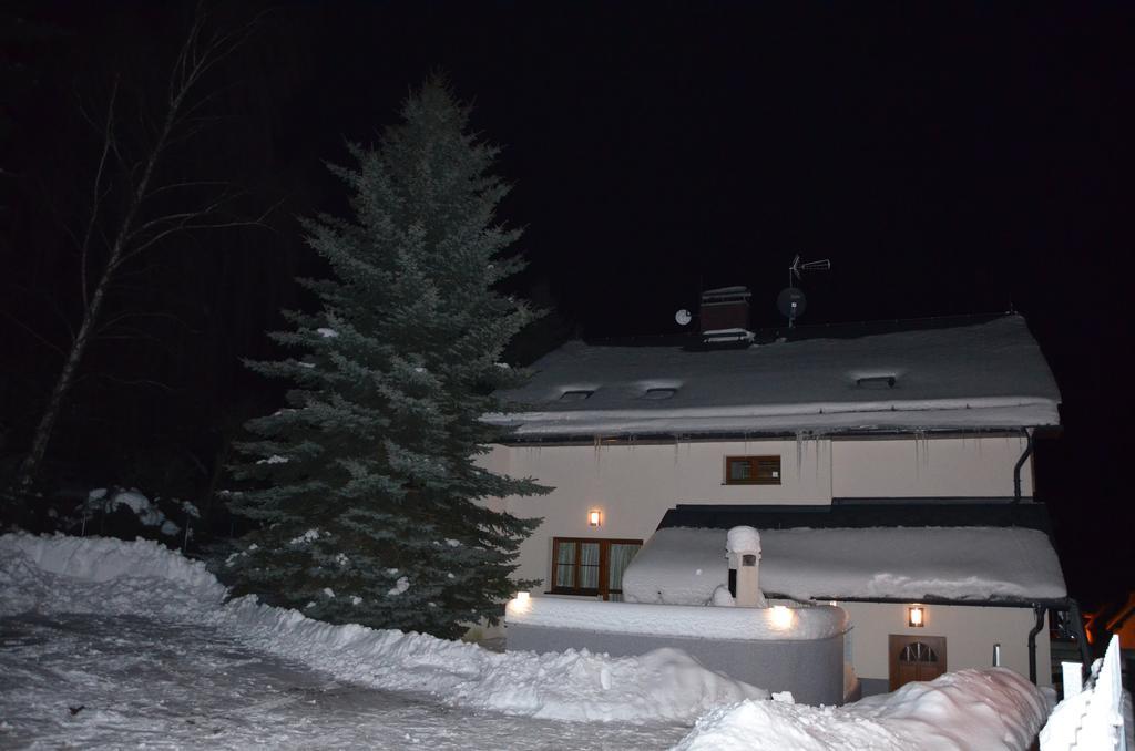 Apartamento Haus Tolstejn Jiřetín pod Jedlovou Exterior foto