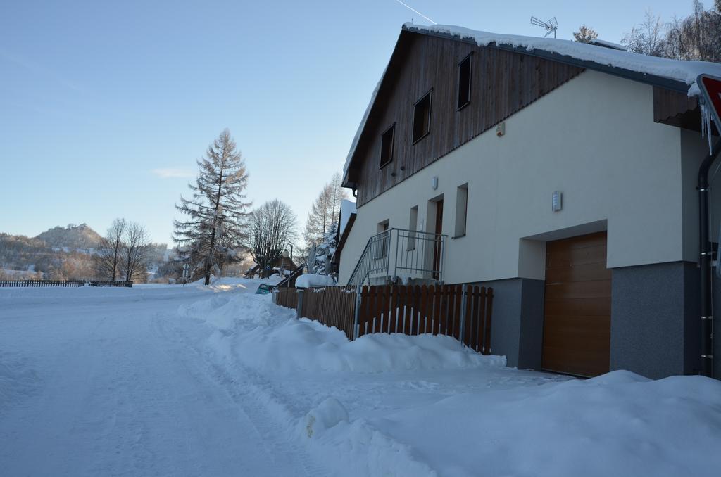 Apartamento Haus Tolstejn Jiřetín pod Jedlovou Exterior foto