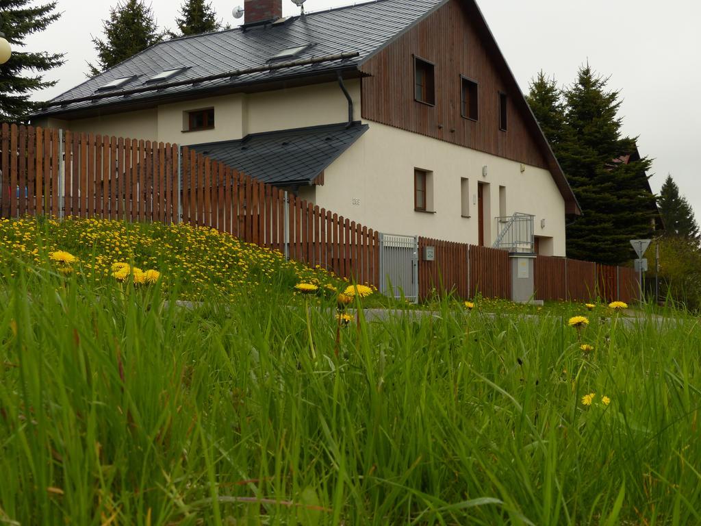 Apartamento Haus Tolstejn Jiřetín pod Jedlovou Exterior foto